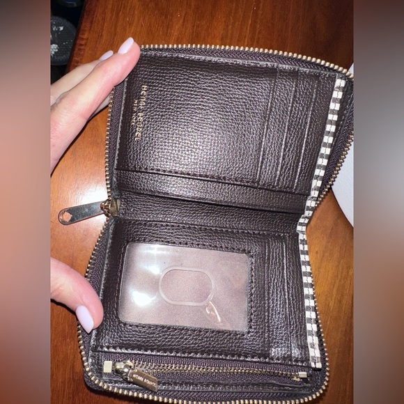 Henri Bendel Black and White Striped Wallet - Picture 8 of 11